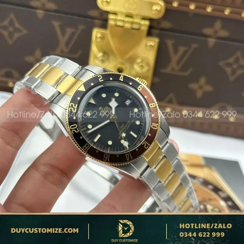 Tudor Black Bay GMT S&G M79833MN Replica 1 1 Black Dial Steel Bracelet ZF Factory 41mm Watch