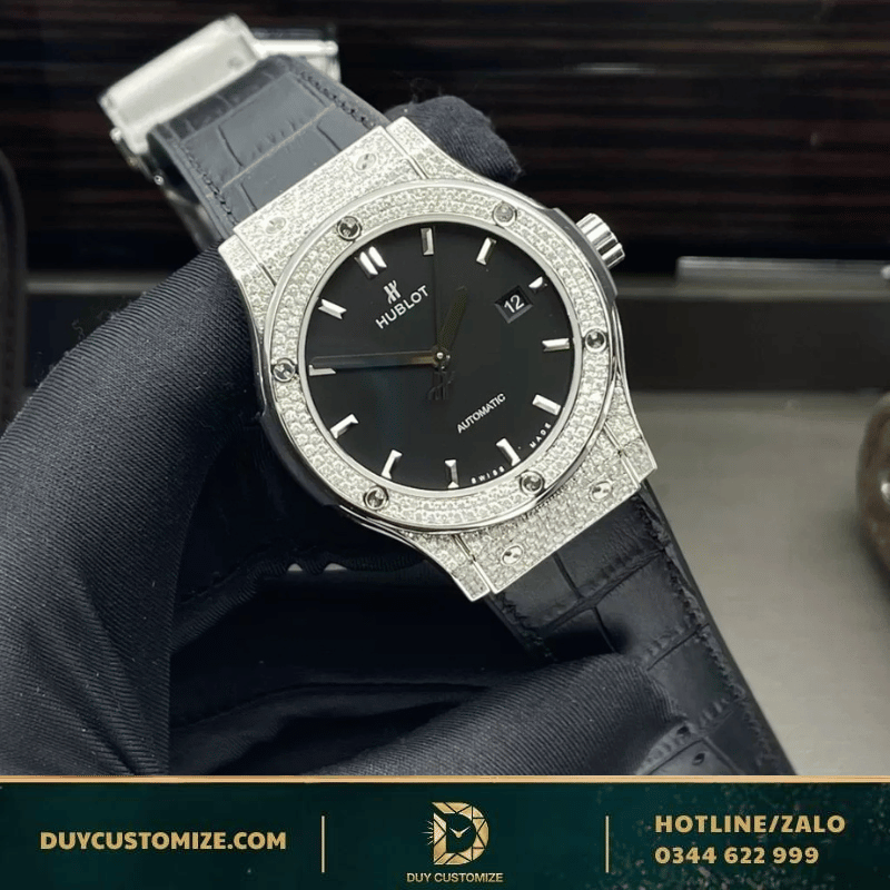 Hublot Replica 1:1 Classic Fusion Titanium with Moissanite Diamond Craftsmanship