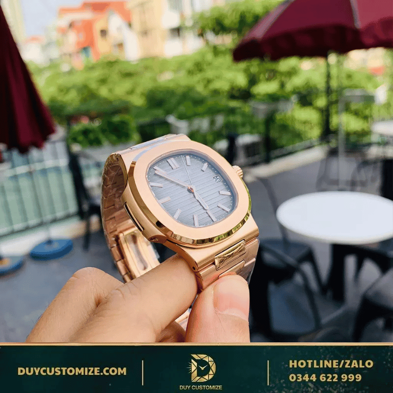 Patek Philippe super fake 1:1 Nautilus 5711R watch